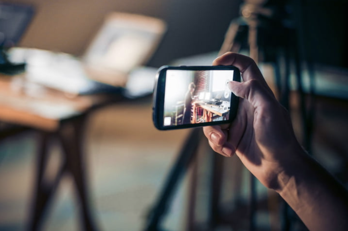 Tips on Recording Good Videos With Your Smartphone For Your Website